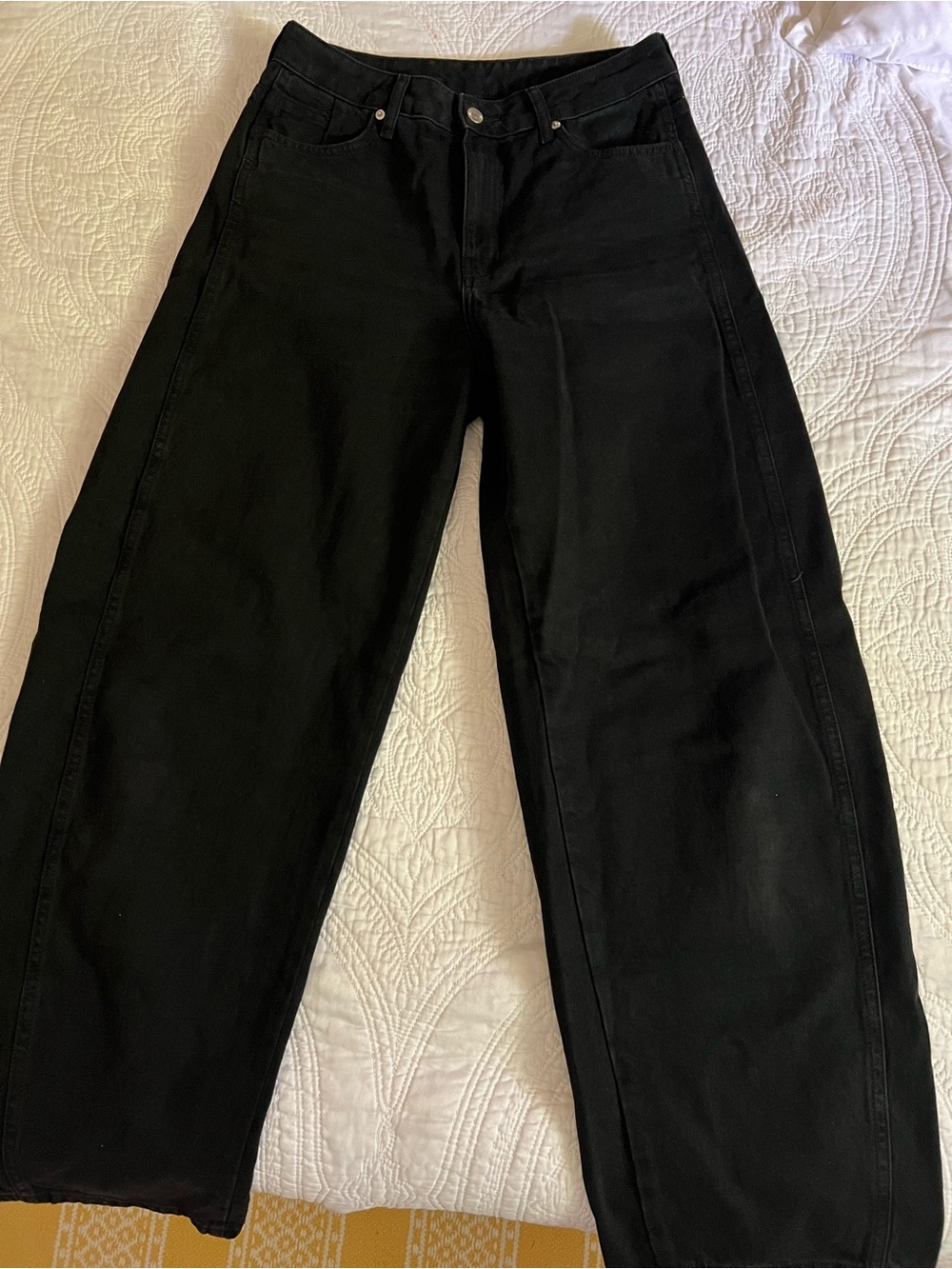 NWOT H&M High-Rise Wide Leg Jeans in Black